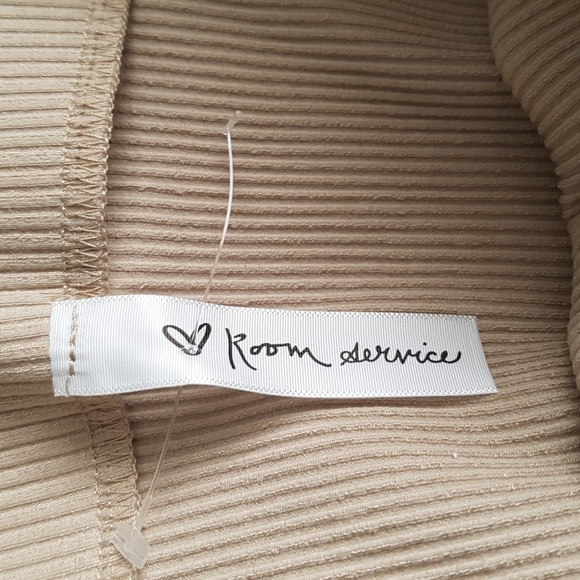 Room Service Cream Elastic Waist Ribbed Skirt Size L - Picture 6 of 10